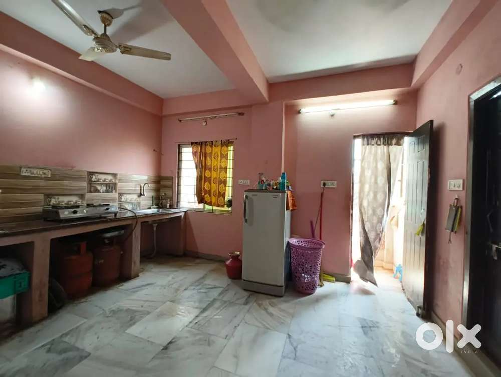 3BHK FLAT FOR LEASE RAHEN 11LAKHS