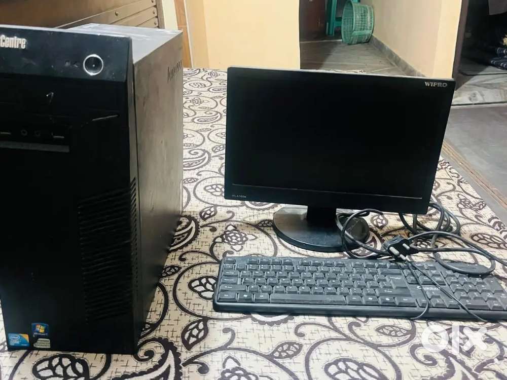 Computer with monitor,CPU,mouse and keyboard