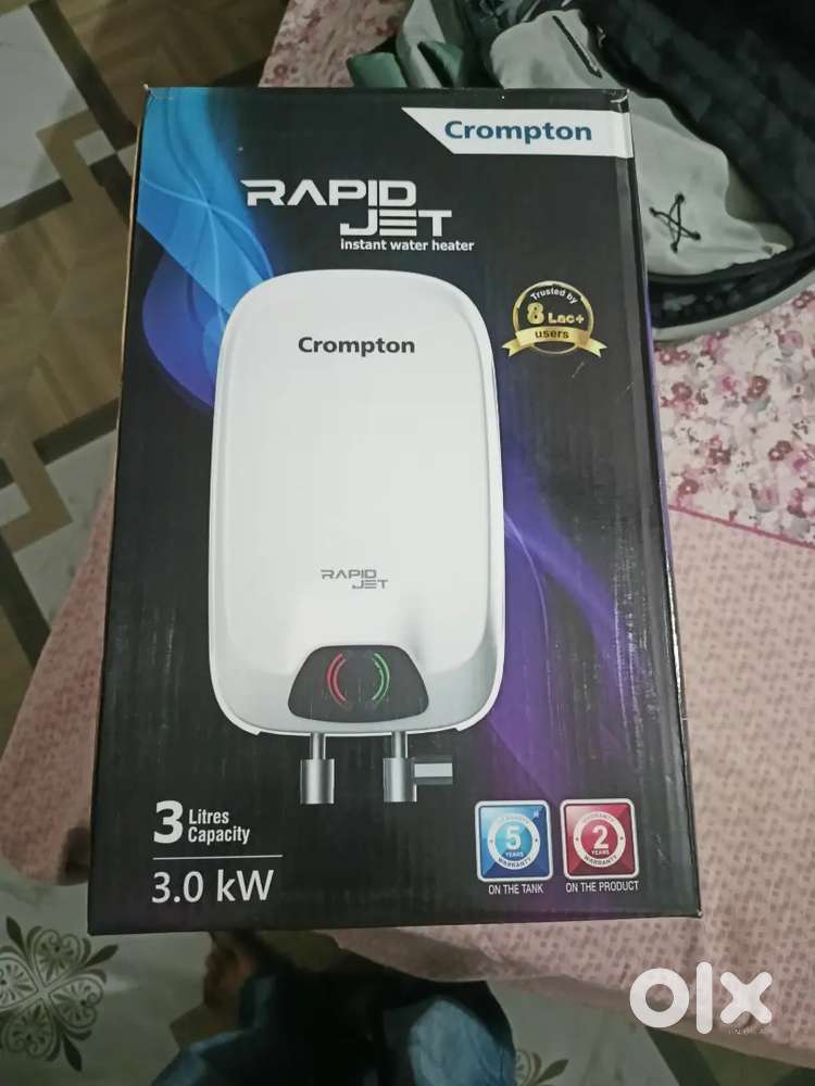 Crompton 3litres instant water heater
