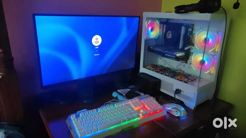 Computer gaming . Best price. 6 month old