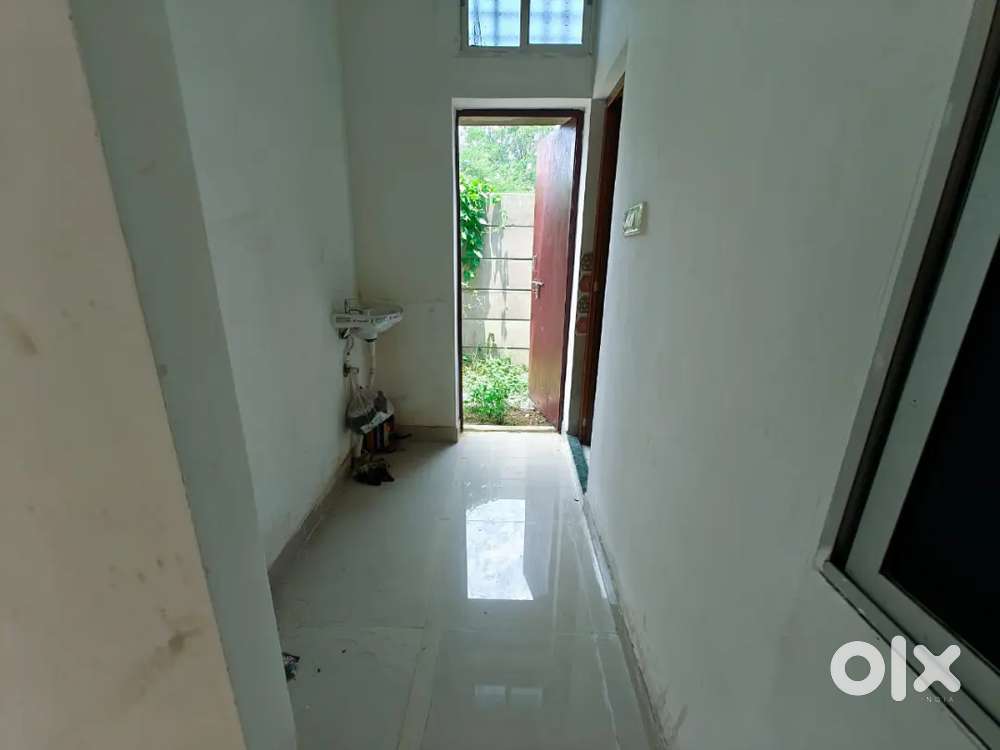 2bhk flat available for sell in bhalubasha near main road jamshedpur