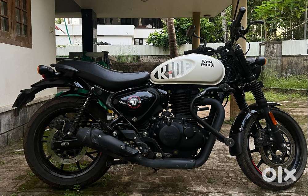 Hunter 350 Dapper White 2023