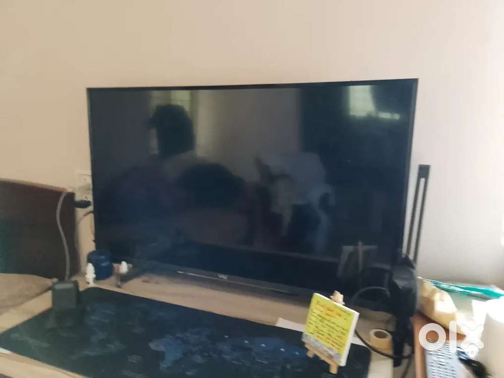 VU 40' inch TV