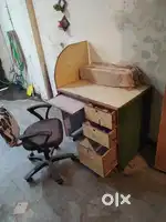 Computer table best quality working condition