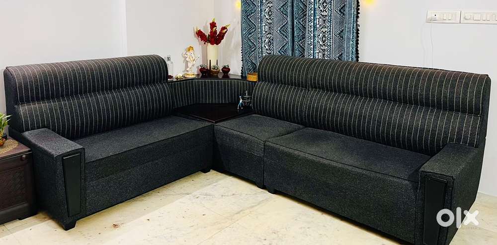 L shape 5 Seater Sofa and Dinning Table 4 seater
