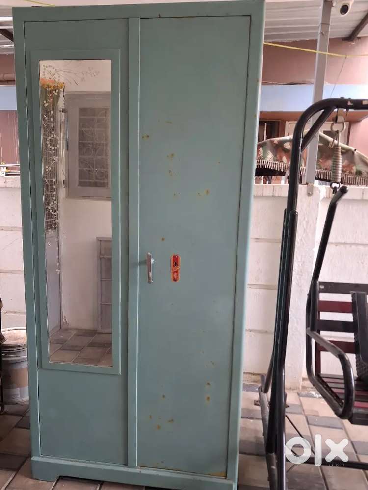 Heavy weight 6×4 feet cupboard