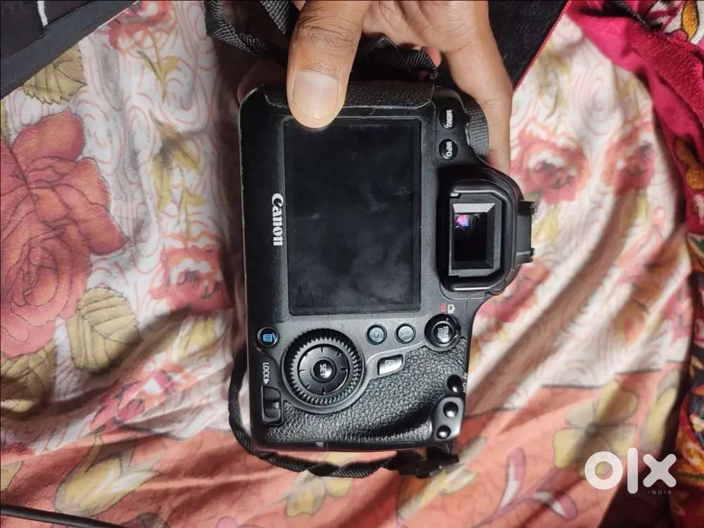 Canon 6d for urgent sell