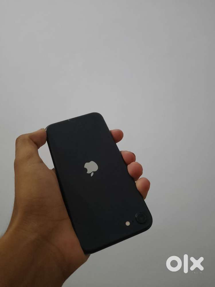 12 8GB 1 year warranty Face ID working