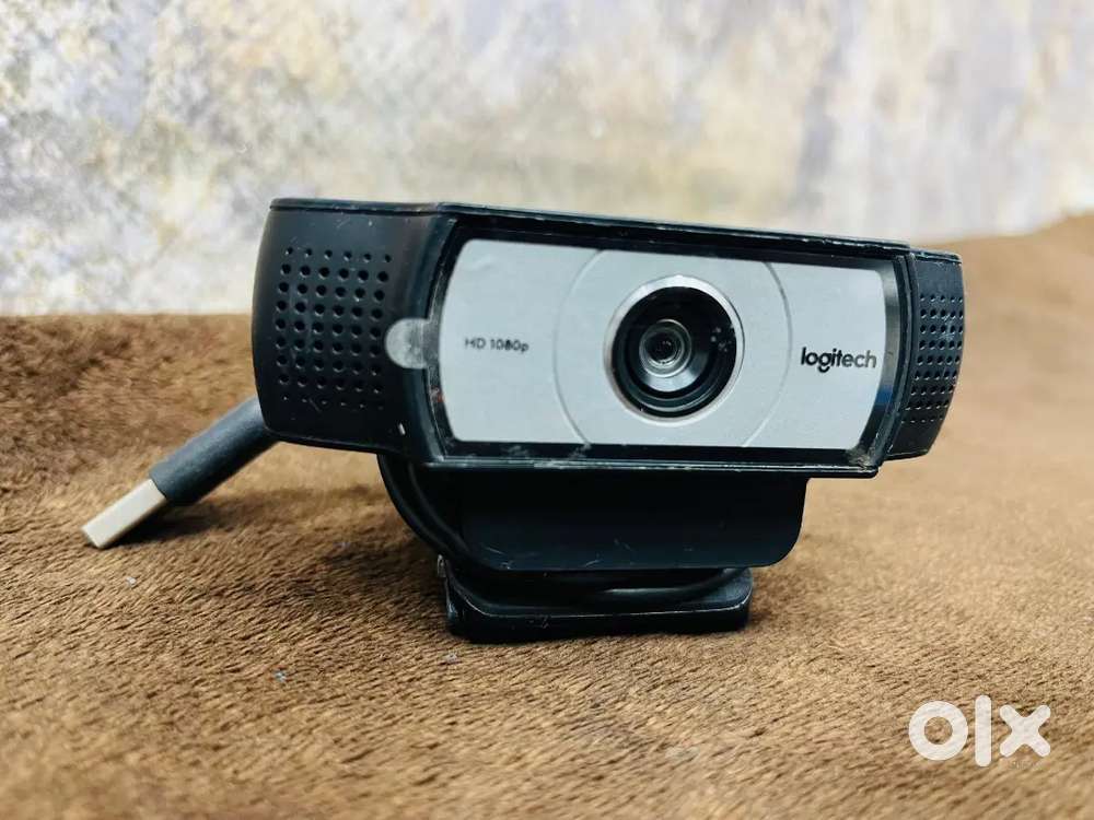 Logitech C930 WebCam 1080 HD Video Featuring A Glass Lens Only 2000₹