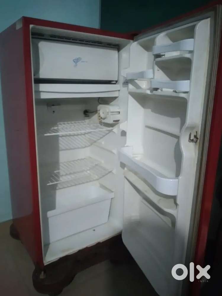 Single door fridge