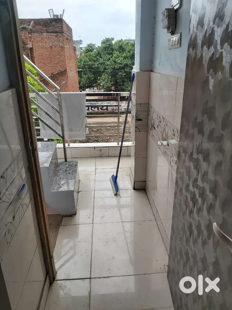 Ghar pe khana banana aur saf safai k liye lady helper chahiye