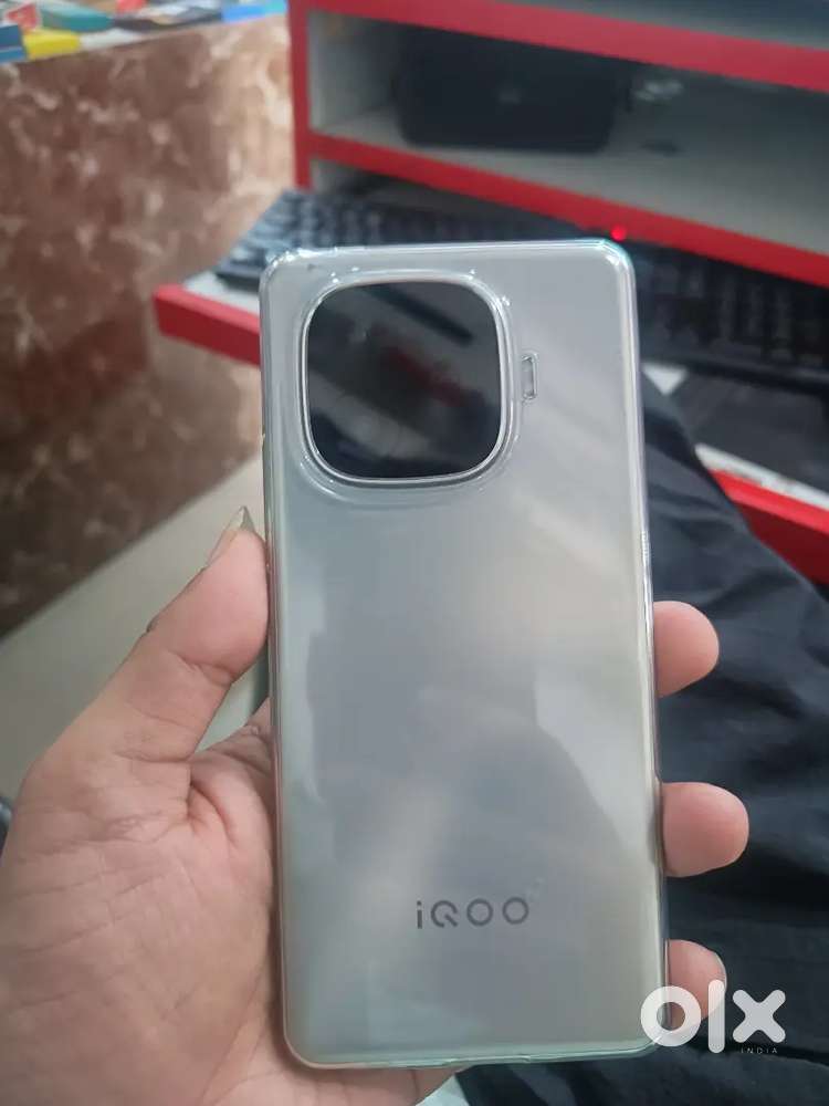 Iqoo Neo 10 r