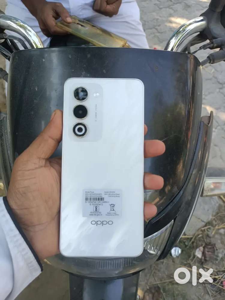 I want to sale 6th month old new condition oppo A5 5g