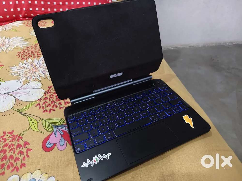 IPAD 10 GEN KEYBOARD CASE