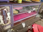 Counter bechna hai