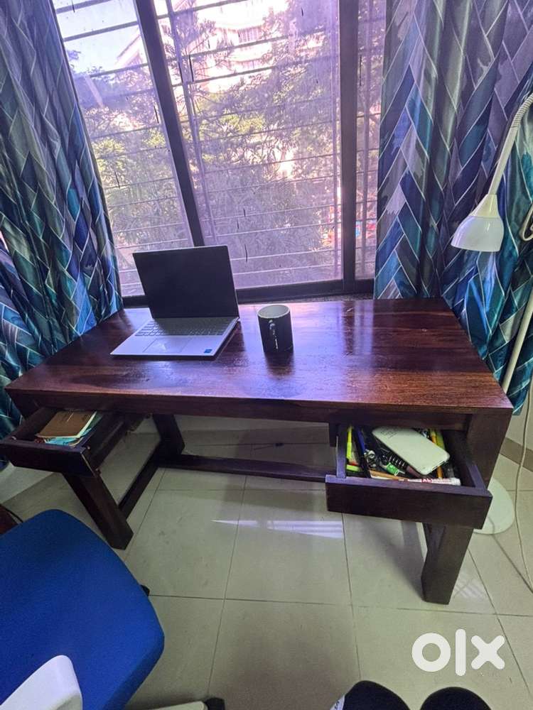 Pepperfry Solid Wood Study Table with Drawers – Excellent