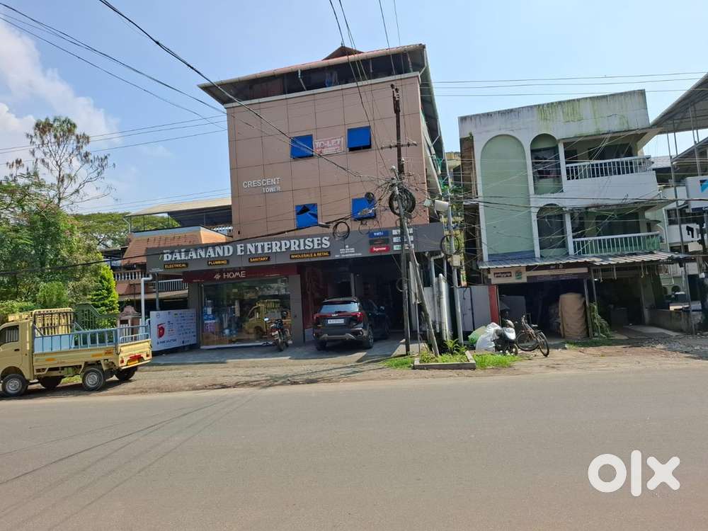 Commercial building for sale near Kaloor, Pottakuzhi- Pachalam Road