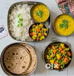 Mom’s Tiffin