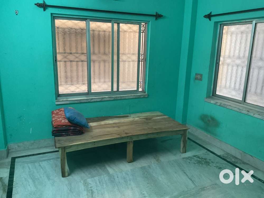 Without brokrage room . Its pre-occupied flat. Needed a female flatmat