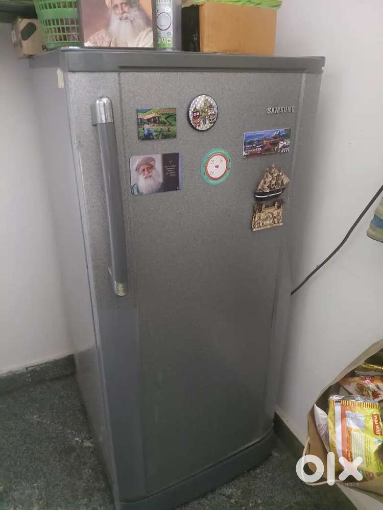 Move Out Sale: Samsung Single Door Fridge