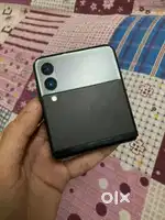 Samsung Galaxy Z flip3 5g