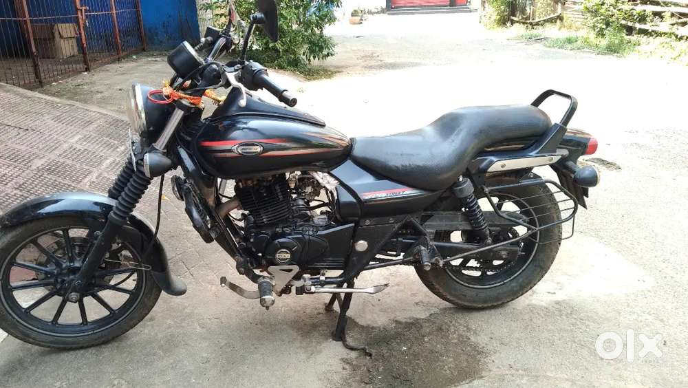 Bajaj Average 220 Street