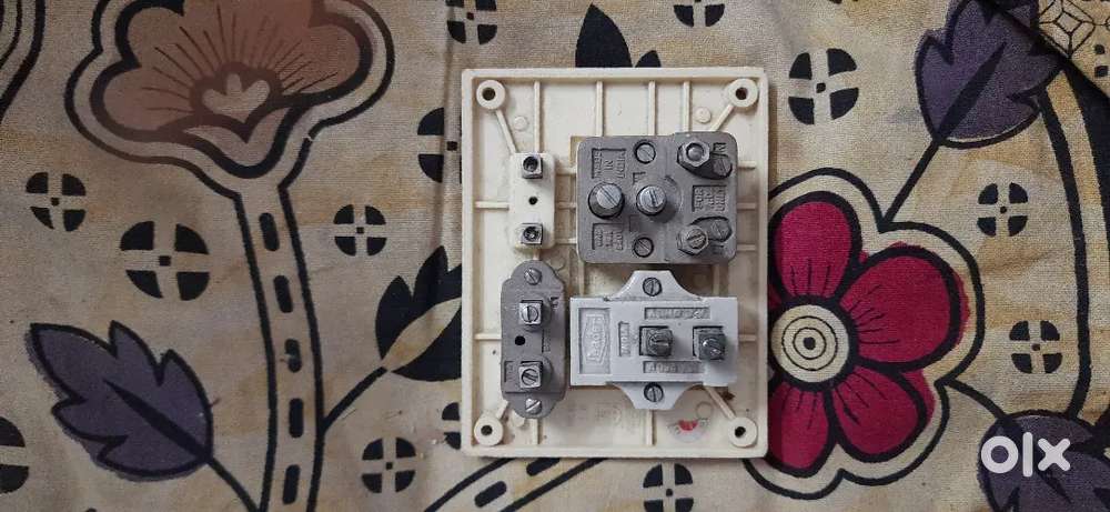 16 amp porcelain power switch socket