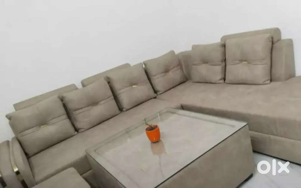 SOFA SET WITH TABLE GLASS (7 Seater).