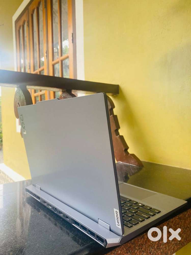 BRAND NEW LENOVO LOQ 2024 AMD RYZEN 7 8845HS