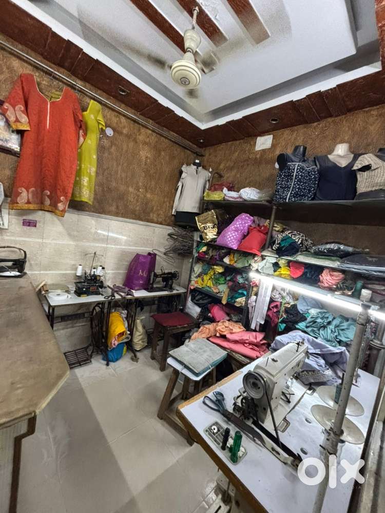 2 sided open shop  Fateh Nagar   8.5 x 9.5’’