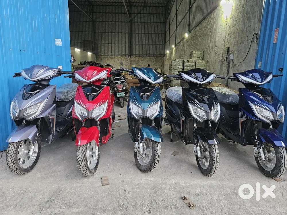 Election scooty with lithium batteries