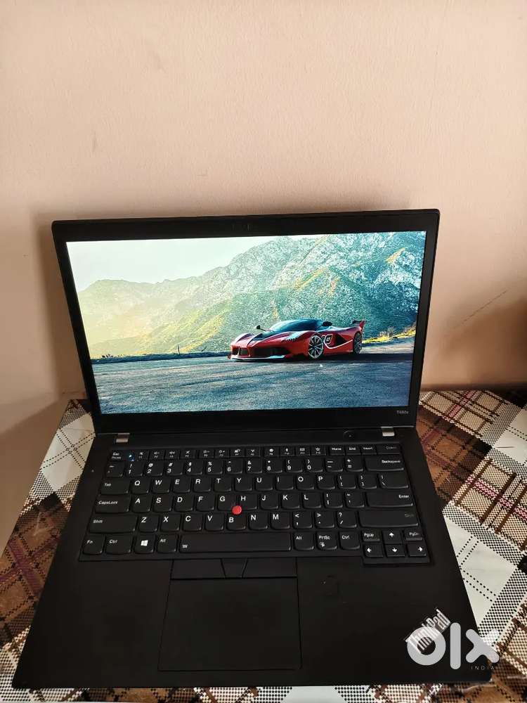Lenovo T490s i5 -8thgen 16gb ram 256gb ssd