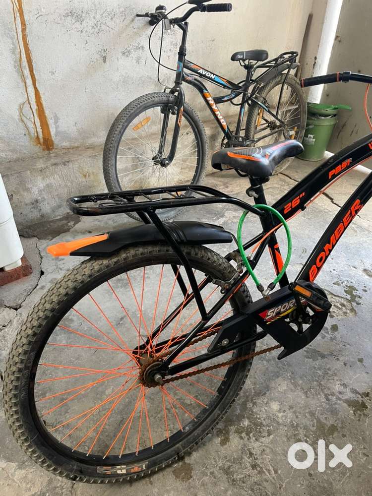 Brand new cycle hai ek dam chali nahi hai 1 mahena chali hai bas