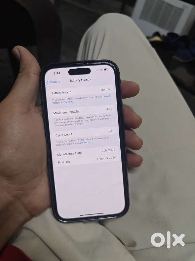 Selling my iPhone 15,128Gb,11 months old