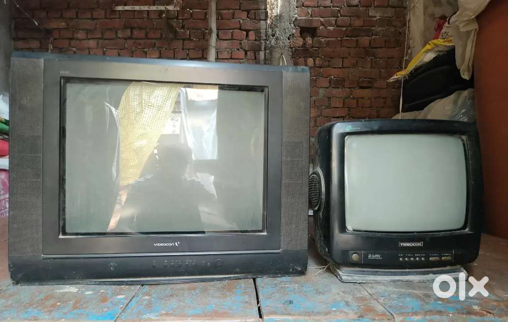 Khraab tv hai jisko Lena hai vo message kre