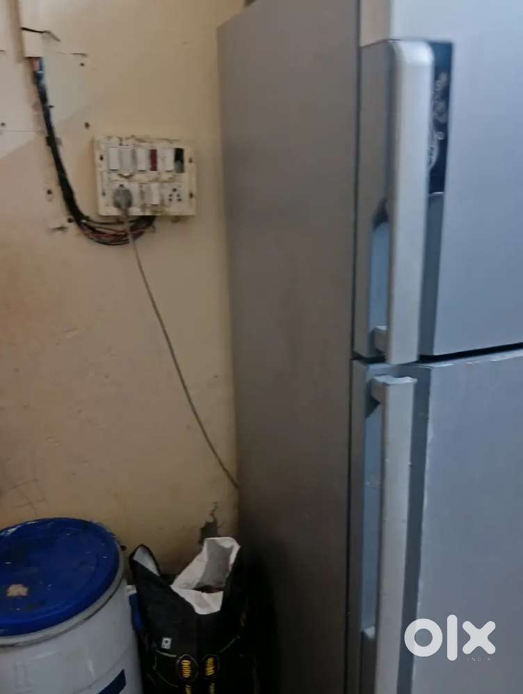 Croma refrigerator