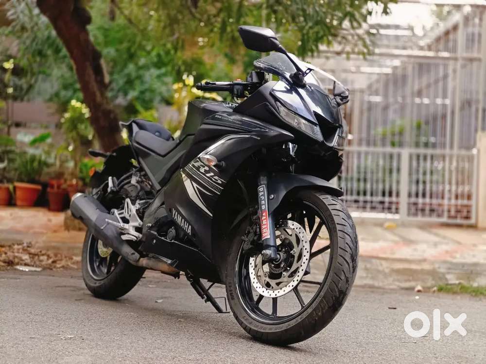 YAMAHA R15 V3 DUAL CHANNEL ABS SINGLE OWNER IN TOP NOTCH CONDITION