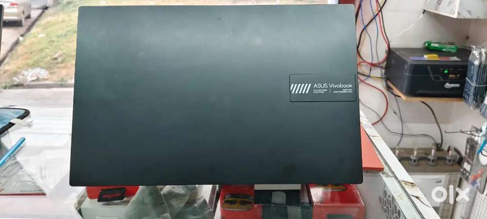 Asus vivobook i5 rygen 13th generation .7000sereis .4gb grafics.2024m