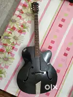 Hobner  acoustic  guitar