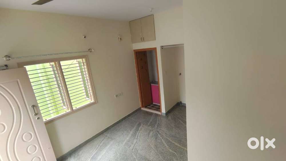 2BHK HOUSE FOR RENT – BASAVESHWARANAGAR, BANGALORE Available from 1st
