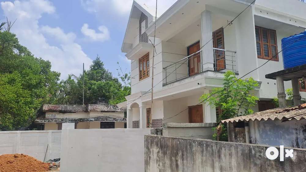 House near Cherthala Court Junction 1,5/km 3 bedroom