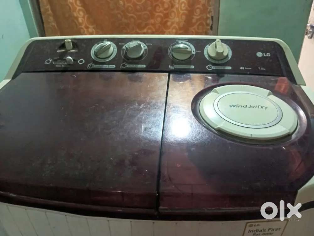 Semi automatic washing machine