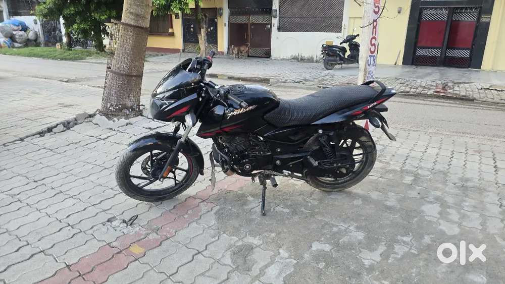 1 साल पुरानी गाड़ी मात्र ₹20000/-DP देकर ले जाए ऑफर 3 दिन मात्र जल्दी