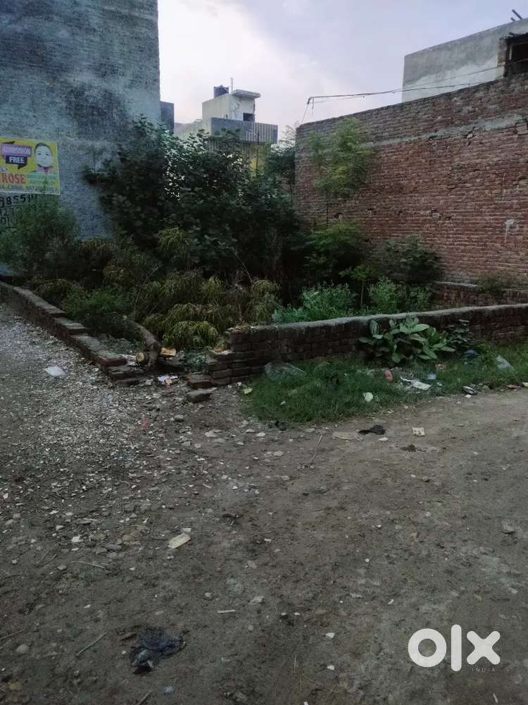 108 sqy corner plot for sale.