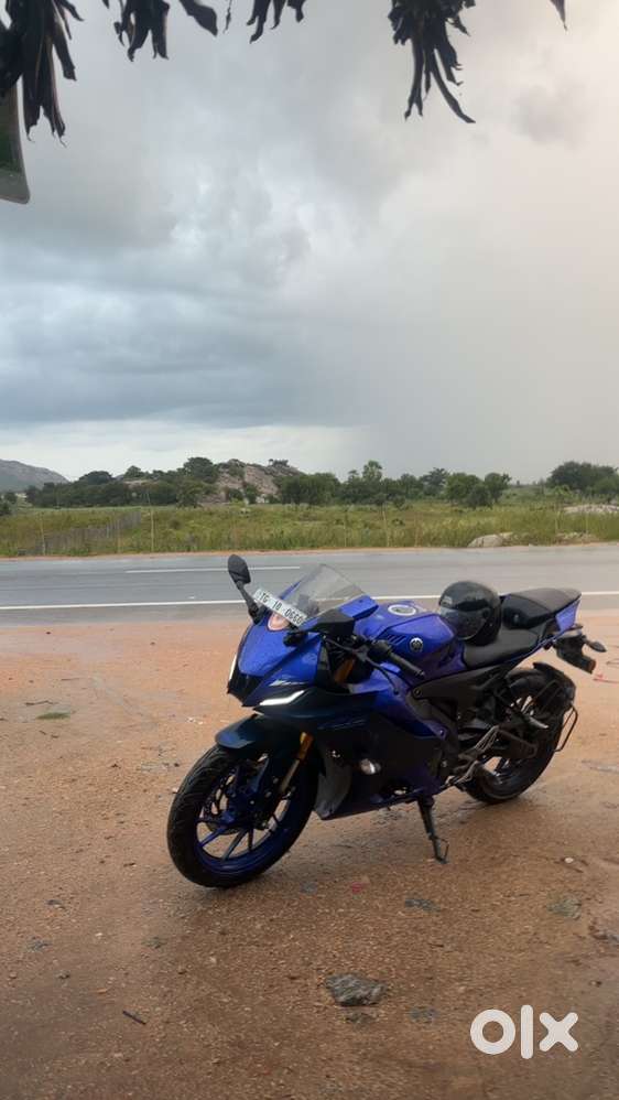 R15 V4 Racing Blue,Quick Shifter