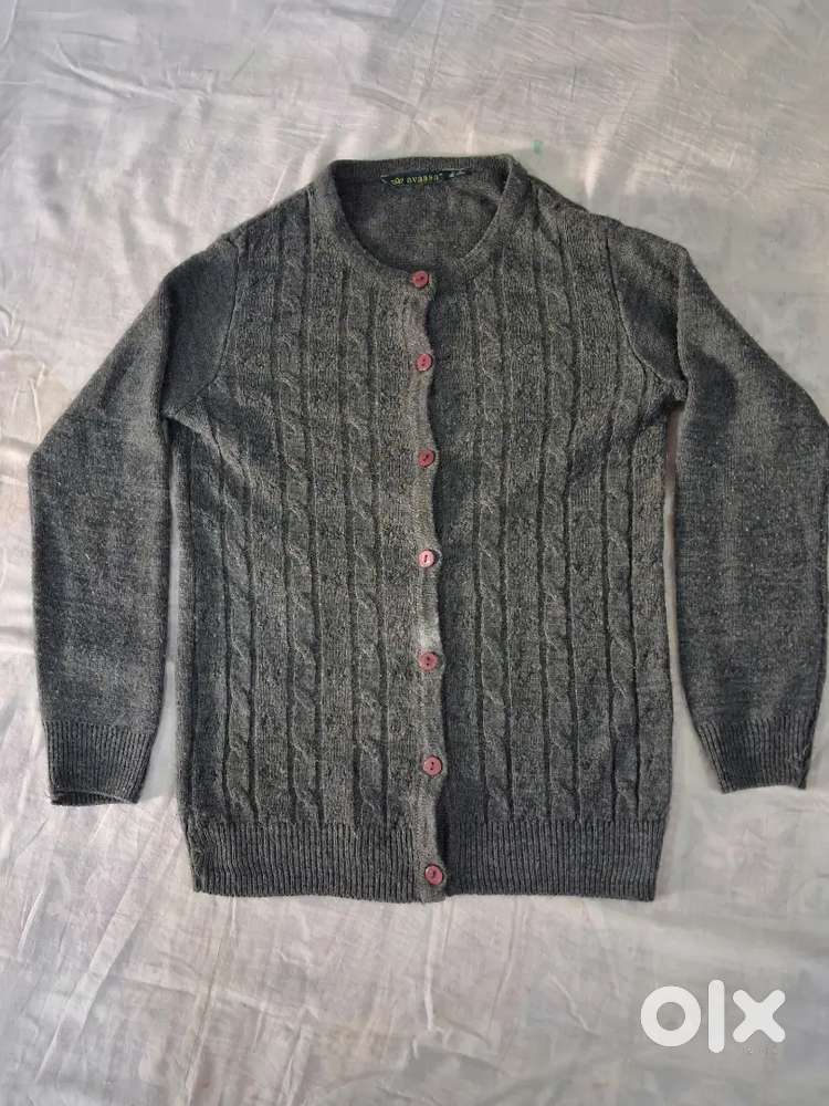 AVAASA Textured Button-Front Cardigan

Sweater Size S