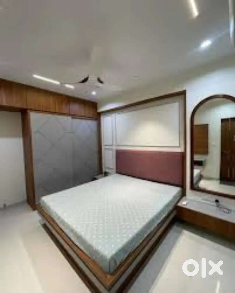 फलेट आफिस बंगलो शोरूम में वुडन फर्नीचर वकॅ सोल्यूशन
