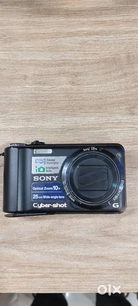 Sony Cyber shot x 10xZoom x25 MM wide Angle  Extremely Good condition