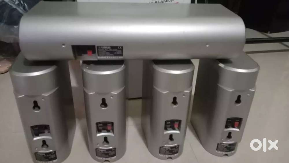 Yamaha 5.0 speakers