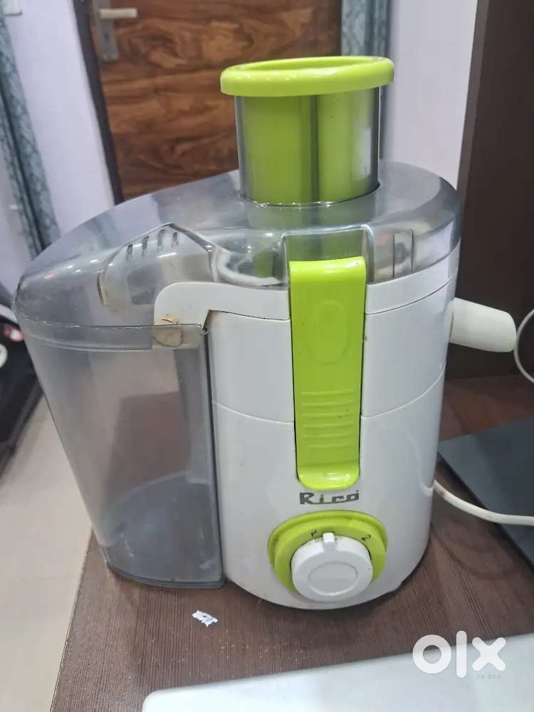 Rico Electric Juicer for fruits and vegetables